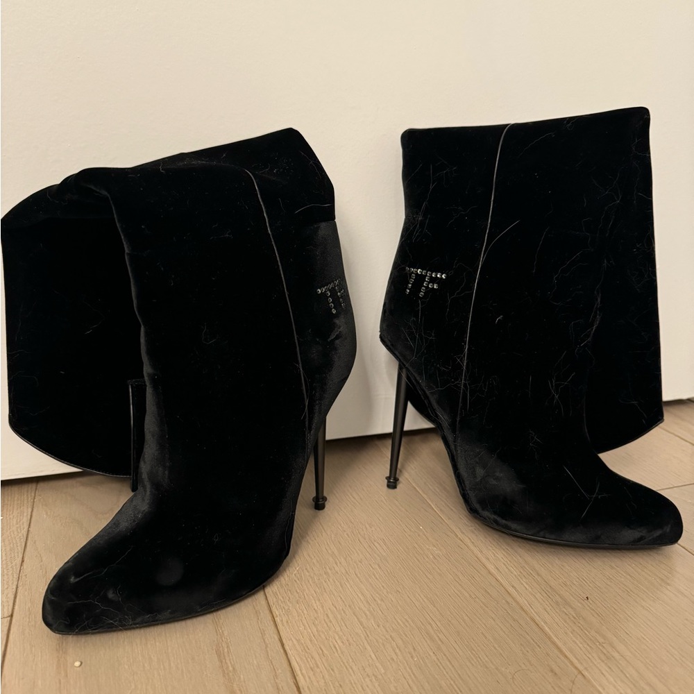 Tom ford velvet heel cowboy boots